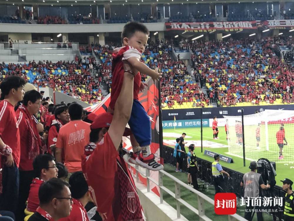  罗马中场核心重伤赛季报销  