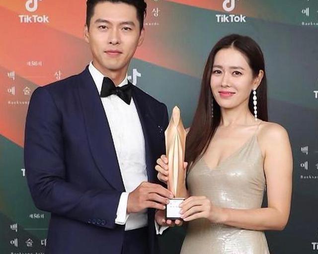  曼联季票涨价引发争议，格雷泽家族拒绝让步